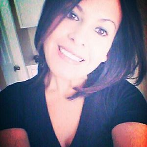 Meet your Posher, Yanualia